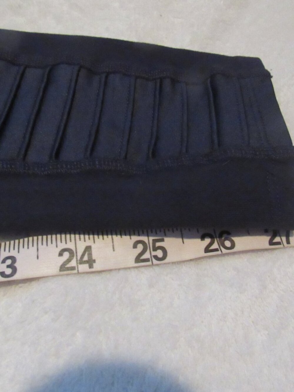ALO Yoga Navy Leggings with Pleated Side Detail - Picture 11 of 16